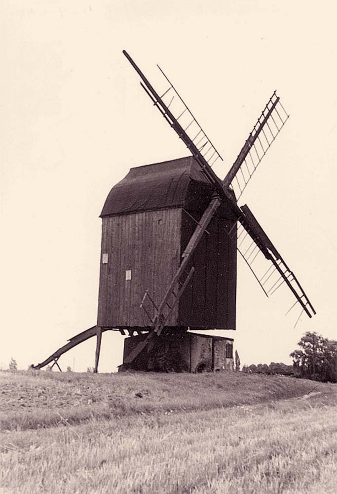 Ausleben. Mühle Trog, Bockmühle, Baujahr 1848, Aufnahme 1973