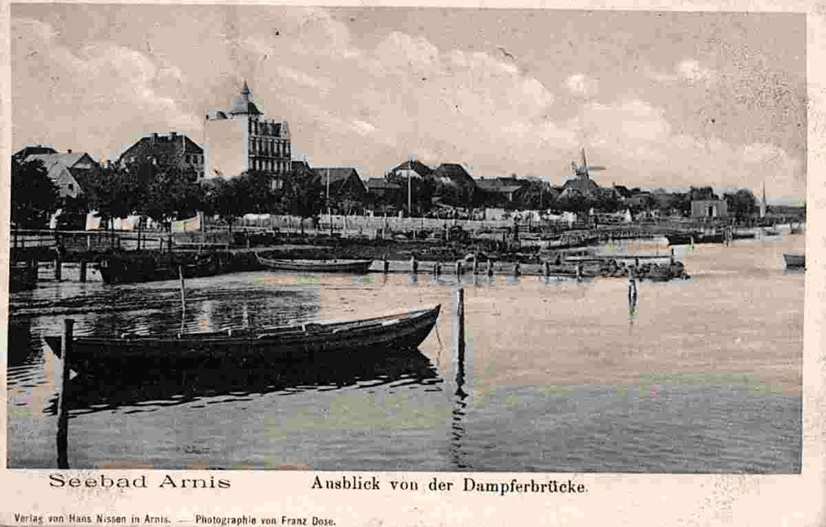 Arnis. Ausblick von der Dämpferbrücke