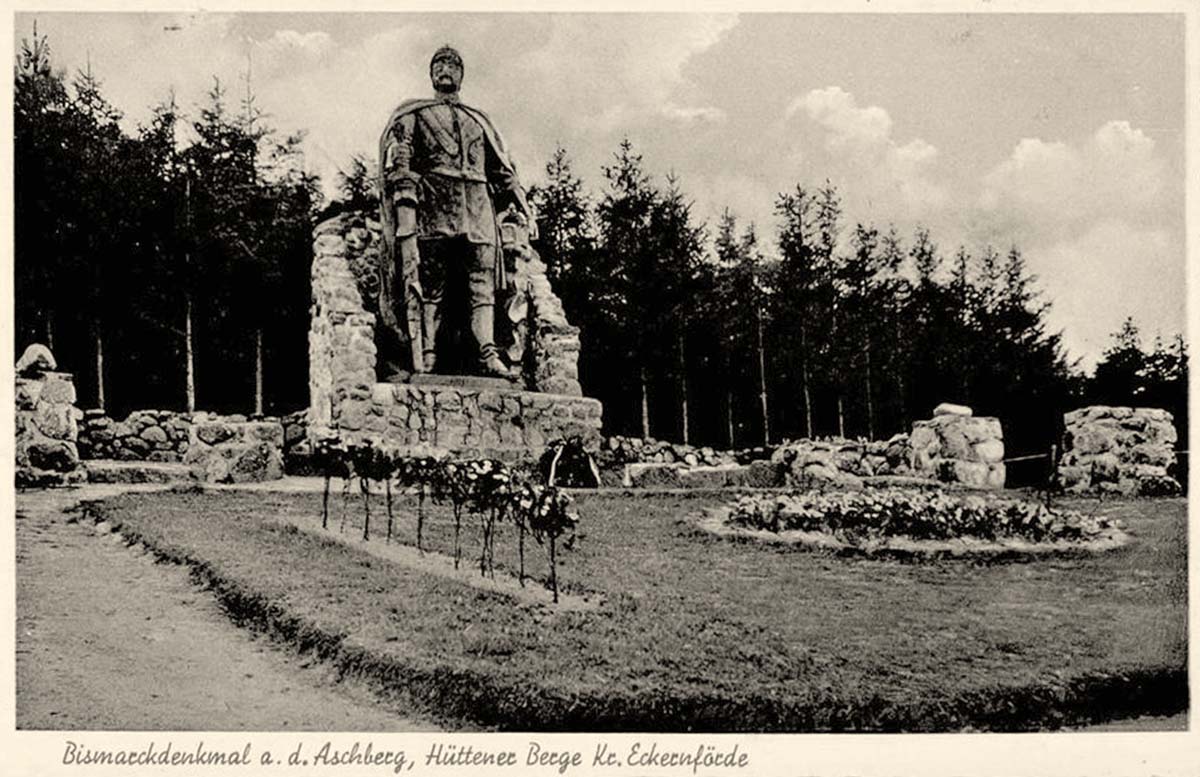 Ascheffel. Bismarck Denkmal auf dem Aschberg