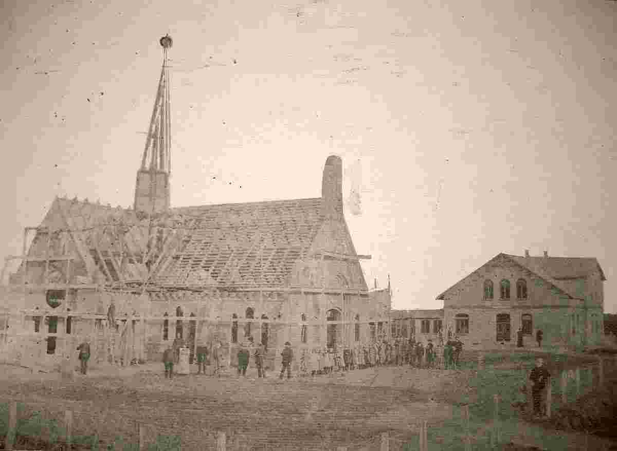 Aukrug. Innien - Kirche und Pastorat