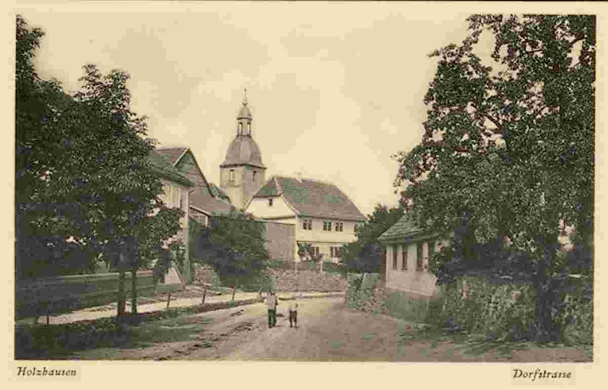 Amt Wachsenburg. Holzhausen - Blick auf Straße