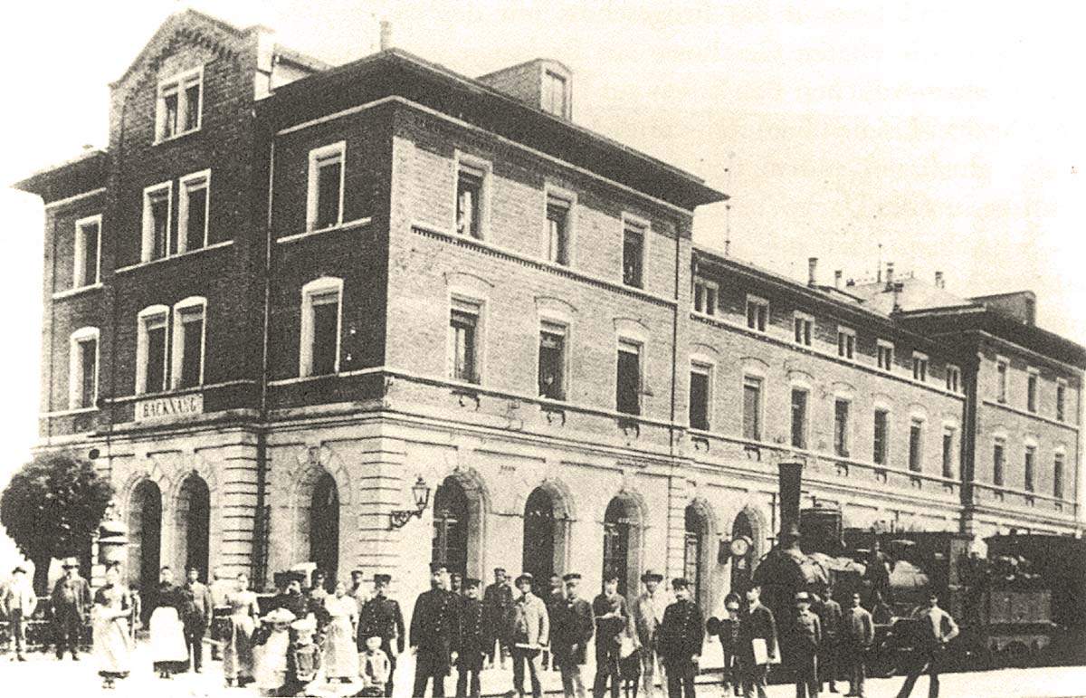 Backnang. Bahnhof mit seinem ersten Empfangsgebäude, um 1900