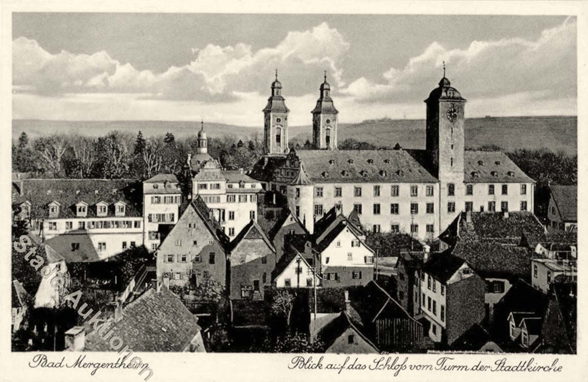 Bad Mergentheim. Blick auf das Schloß vom Turm der Stadtkirche