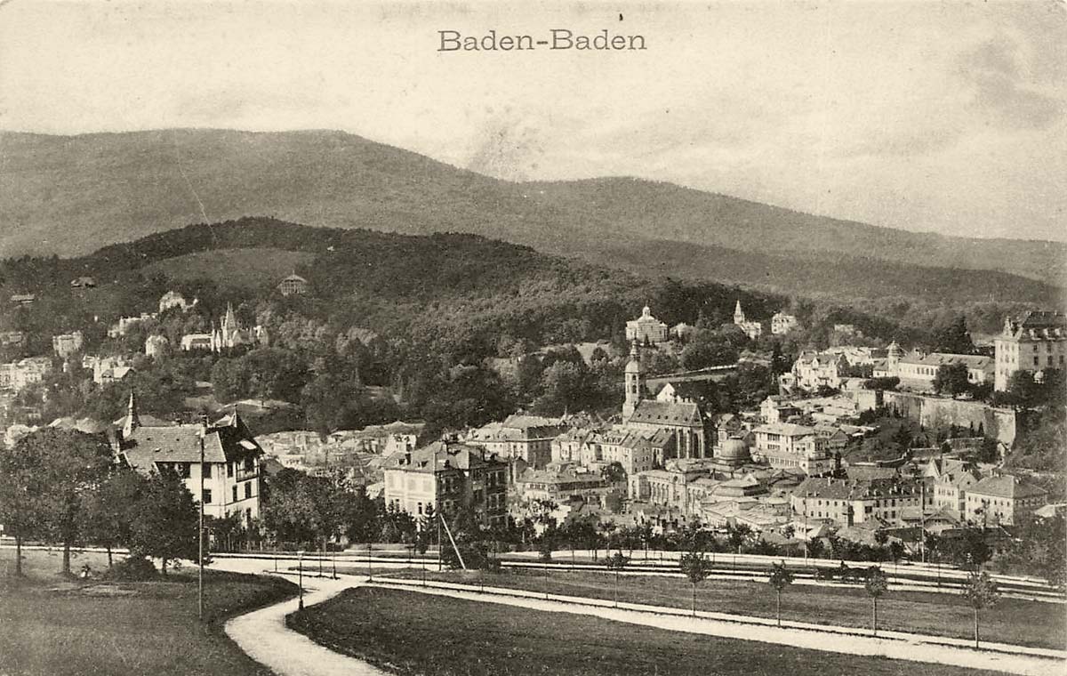 Baden-Baden. Panorama von Stadt