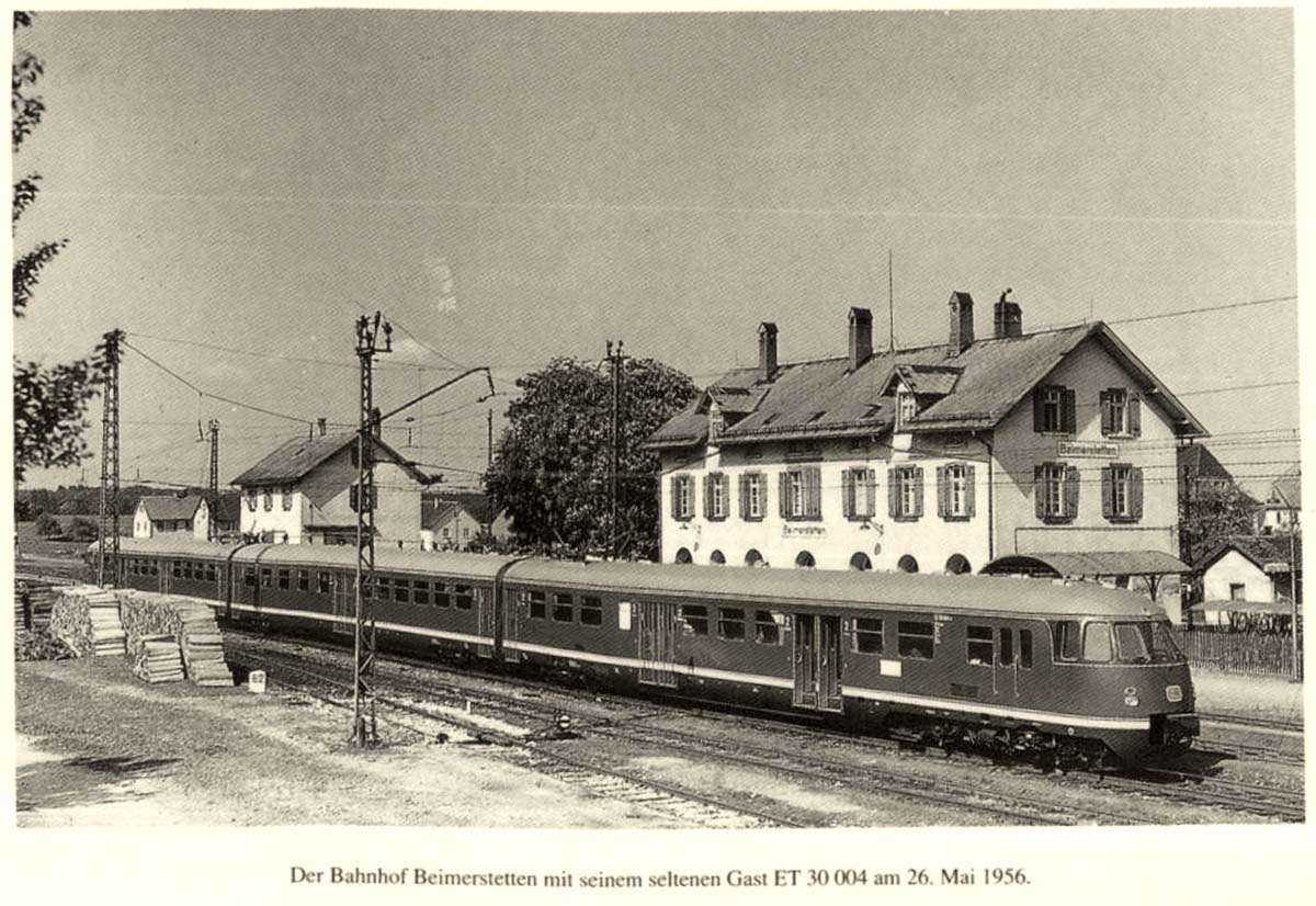 ET 30 004 am Bahnhof Beimerstetten im Mai 1956