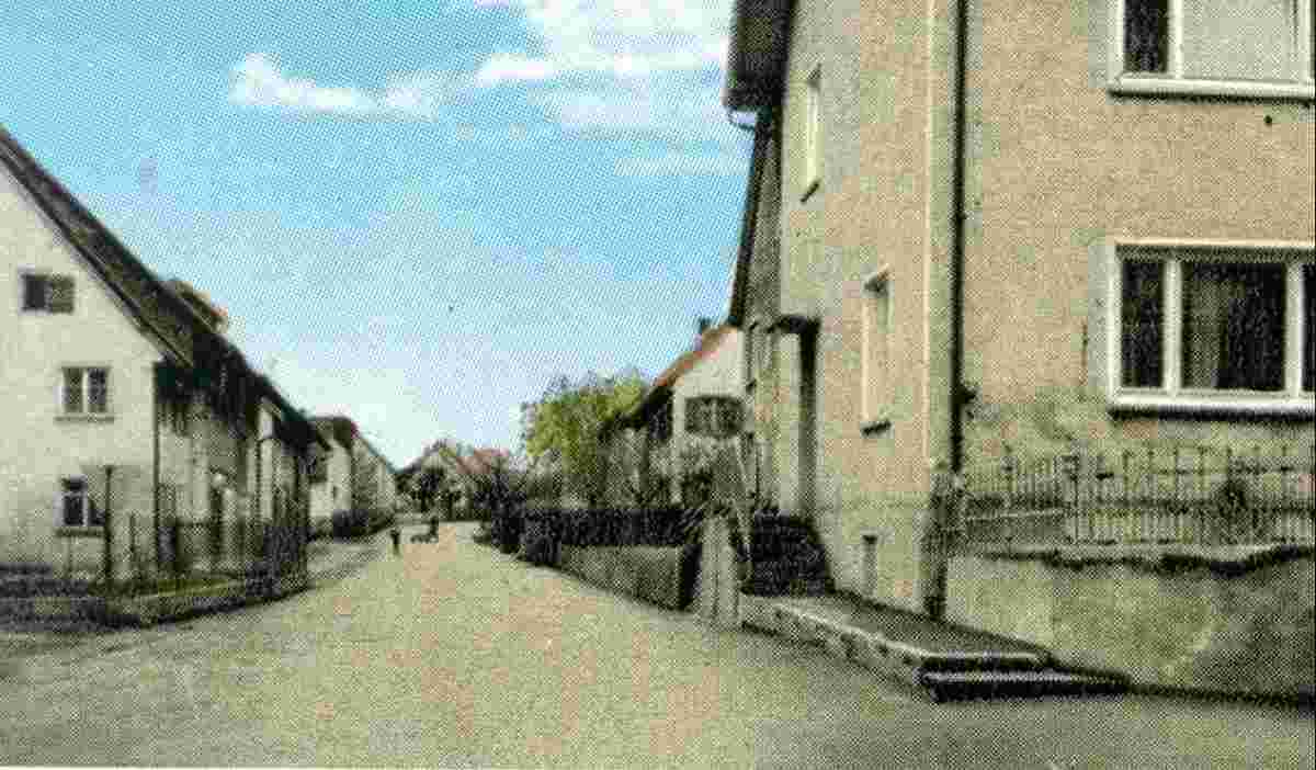 Betzenweiler. Lebensmittelgeschäft Julius Mattmann in der Hauptstraße, um 1960s