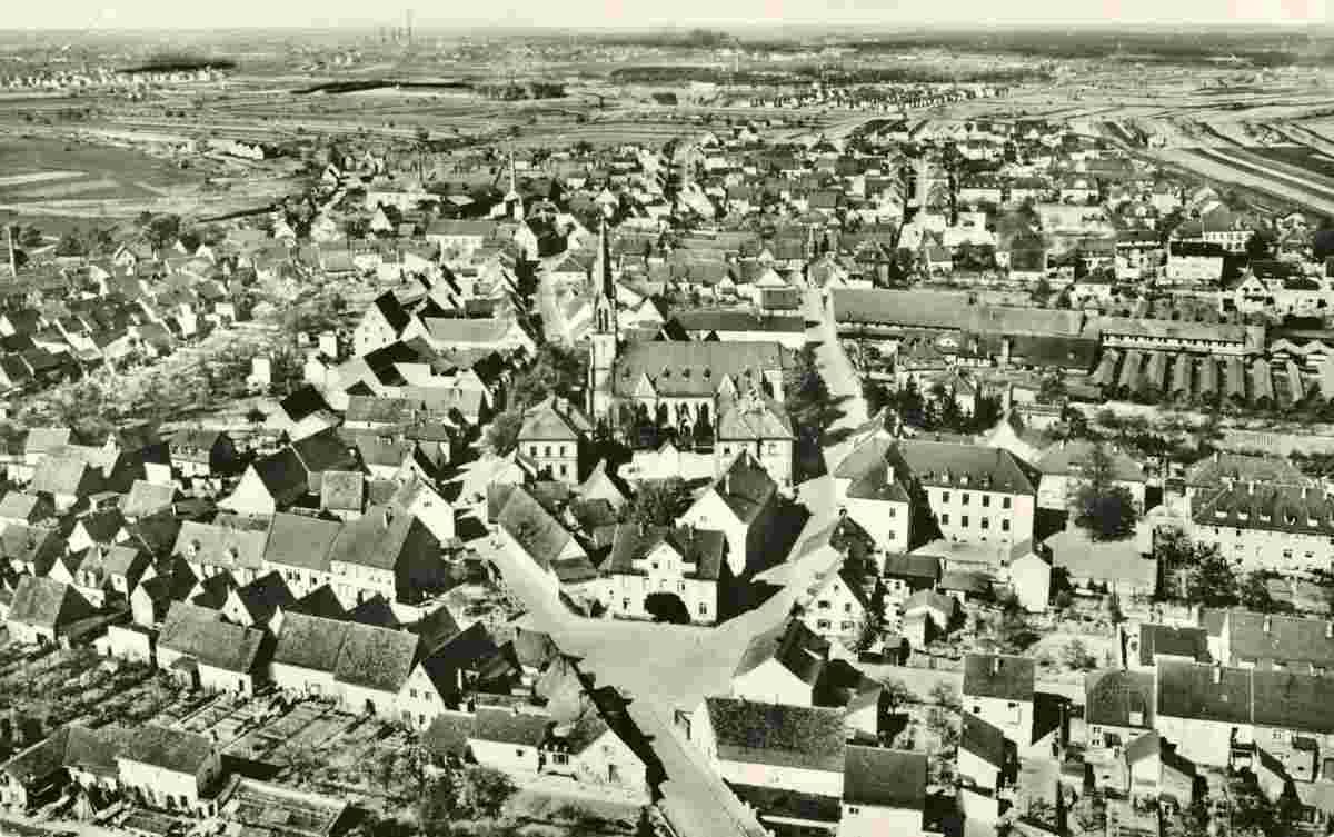 Brühl. Luftbild im Jubiläumsjahr