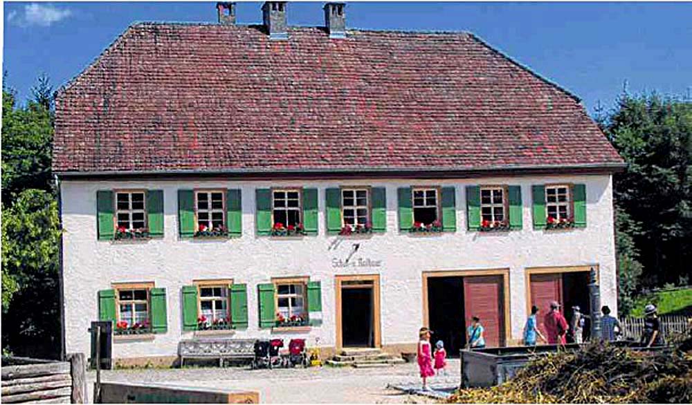 Bubsheim. Alte Schulhaus im Freilichtmuseum Neuhausen
