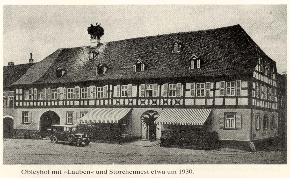 Baunach. Obleyhof mit 'Lauben' und Storchennest etwa um 1930