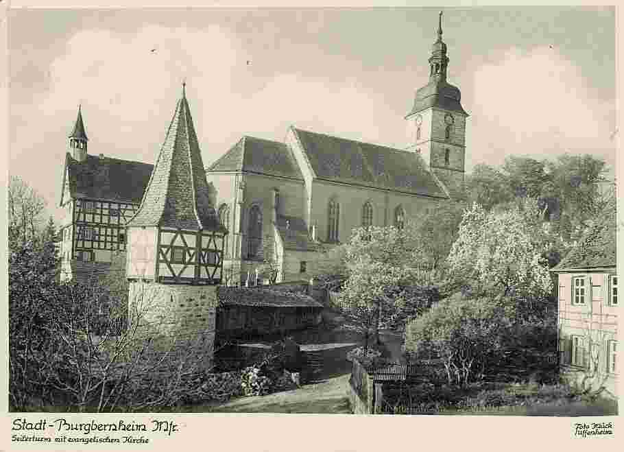 Burgbernheim. Seilersturm und evangelische Kirche, 1957