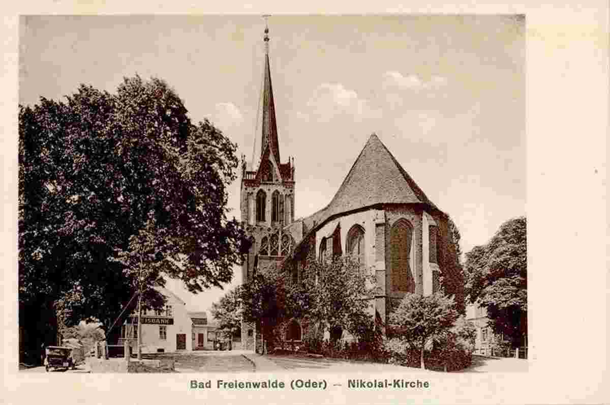 Bad Freienwalde. Kreisbank und Nikolai Kirche