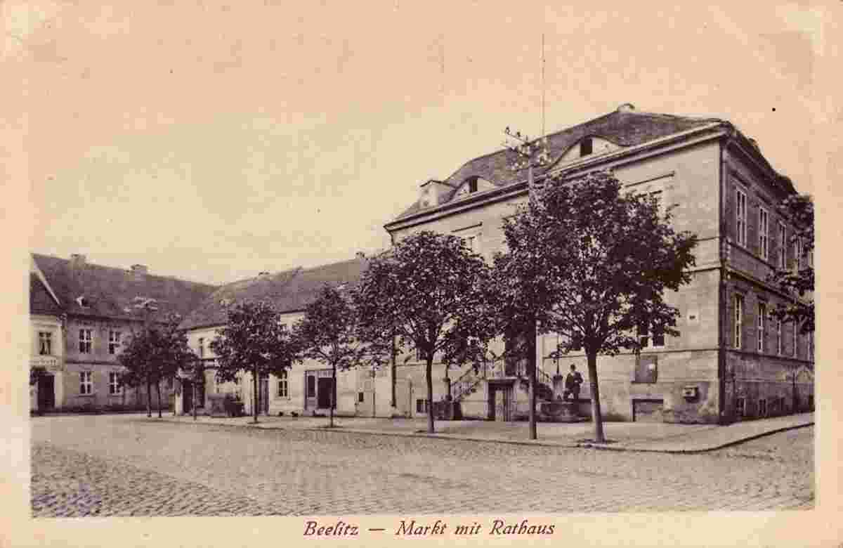 Beelitz. Marktplatz mit Rathaus, 1924