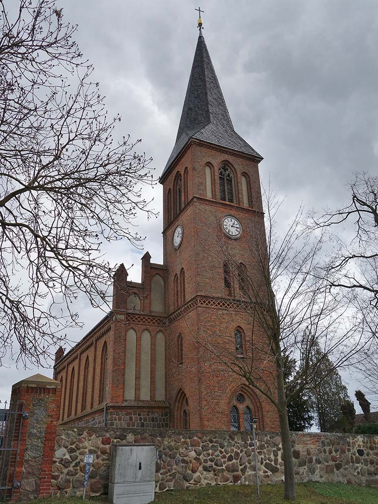 Berkholz-Meyenburg. Berkholz - Dorfkirche