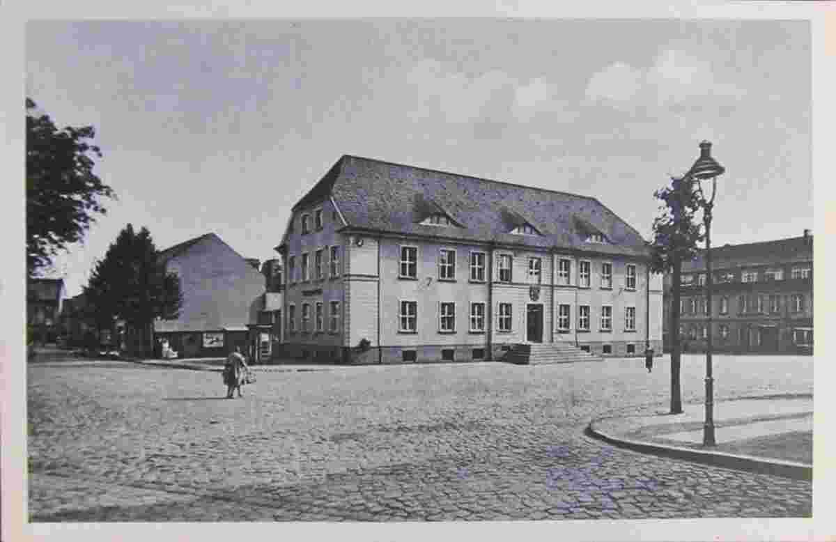 Bernau. Marktplatz mit Rathaus, 1940
