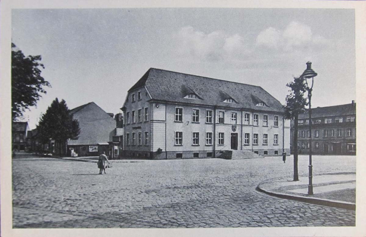 Bernau bei Berlin. Marktplatz mit Rathaus, 1940