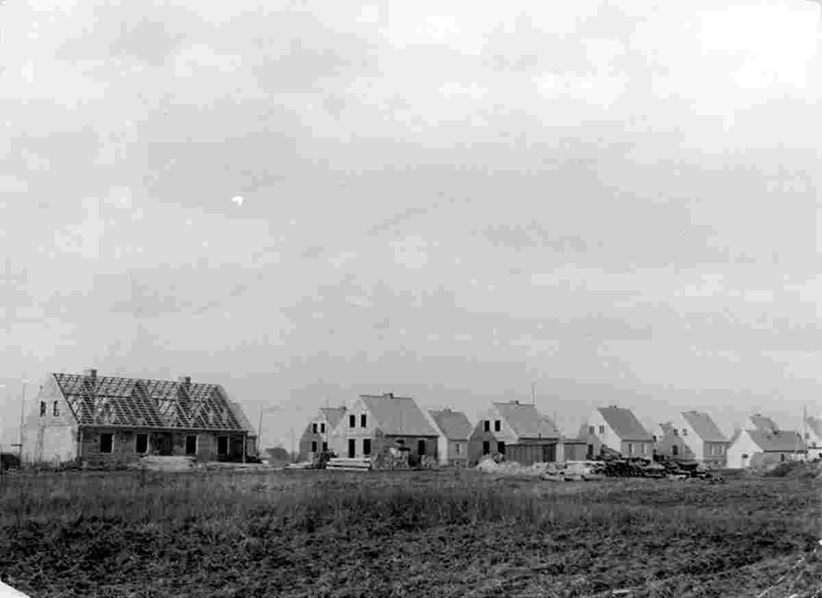 Bleyen-Genschmar. Genschmar - Blick auf Wohnhäuser Mitglieder der LPG 'Rote Erde', 1958