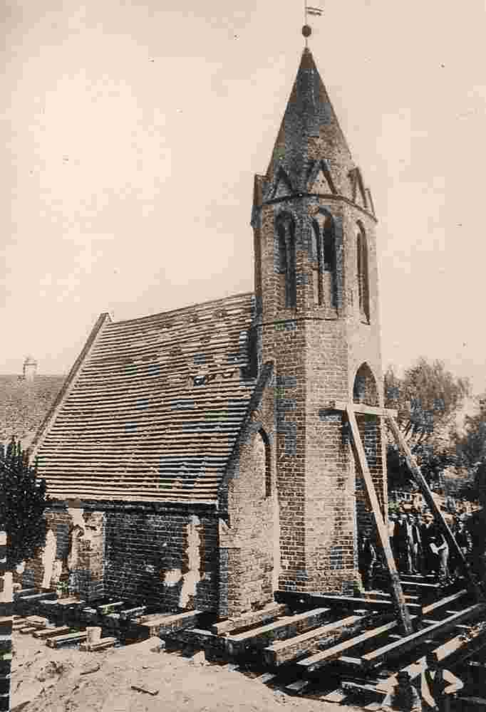 Brandenburg Havel. Die 'Verrückte Kapelle' (St Jakob) während der Umsetzung 1892