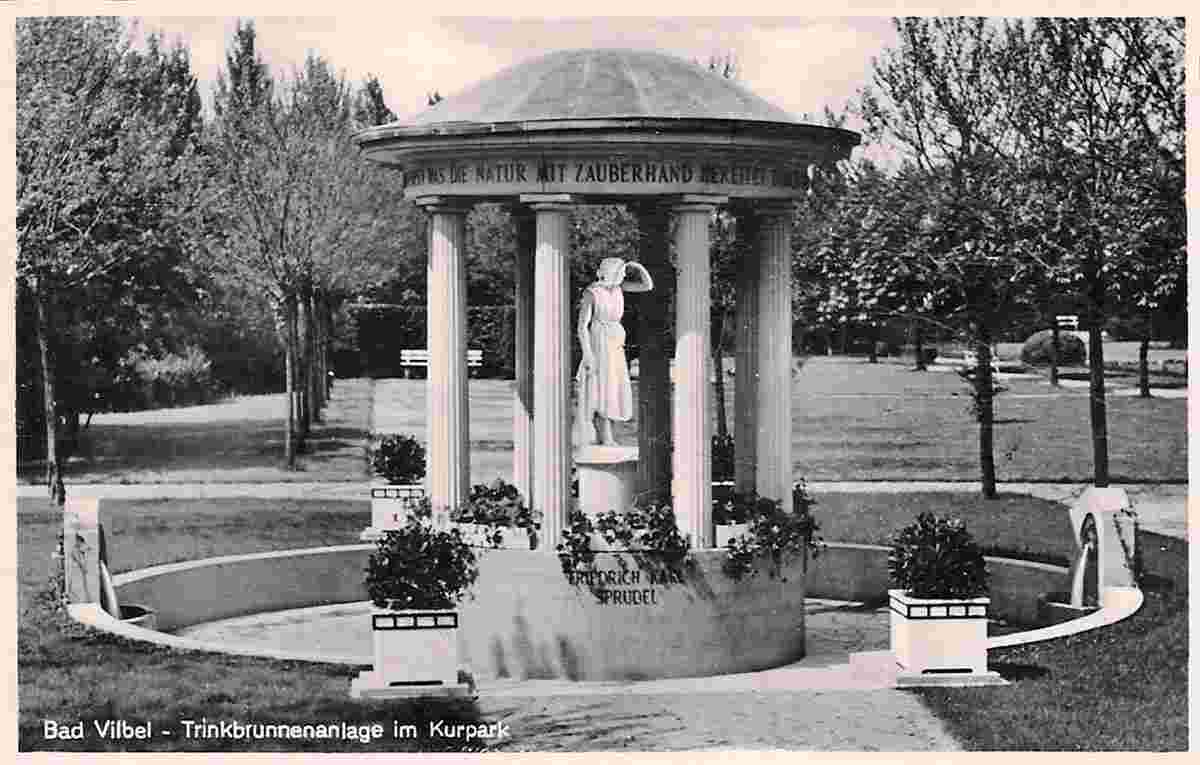 Bad Vilbel. Trinkbrunnen Anlage im Kurpark, um 1950er