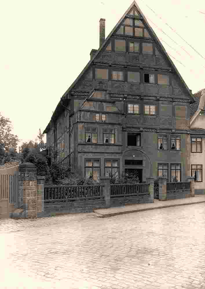 Bad Salzuflen. Ackerbürgerhaus, Straßenansicht mit Einfriedung, 1926