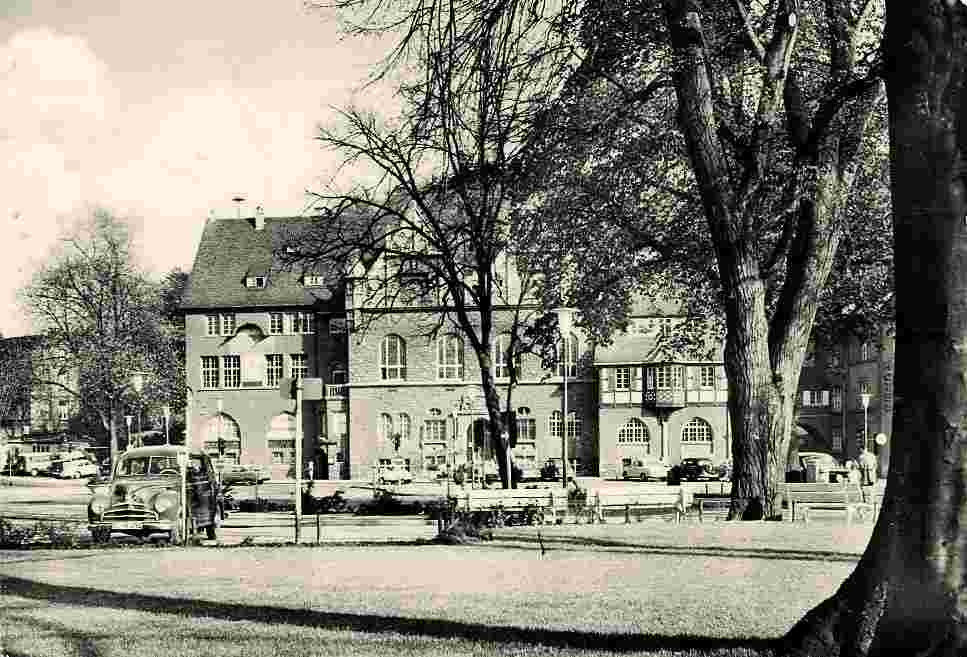 Bergisch Gladbach. Rathaus und Marktplatz, um 1950