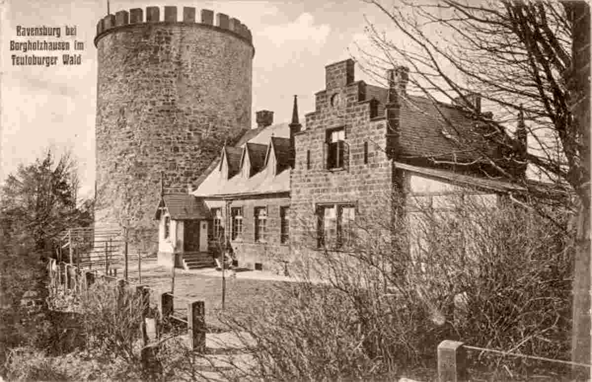 Borgholzhausen. Cleve - Burg Ravensberg im Teutoburger-Walde, Hof, 1910