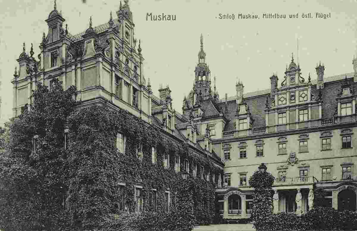 Bad Muskau. Schloß - Mittelbau und östlicher Flügel, 1918