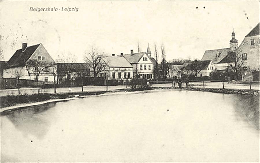 Belgershain. Panorama von Gemeinde mit Teich, 1909