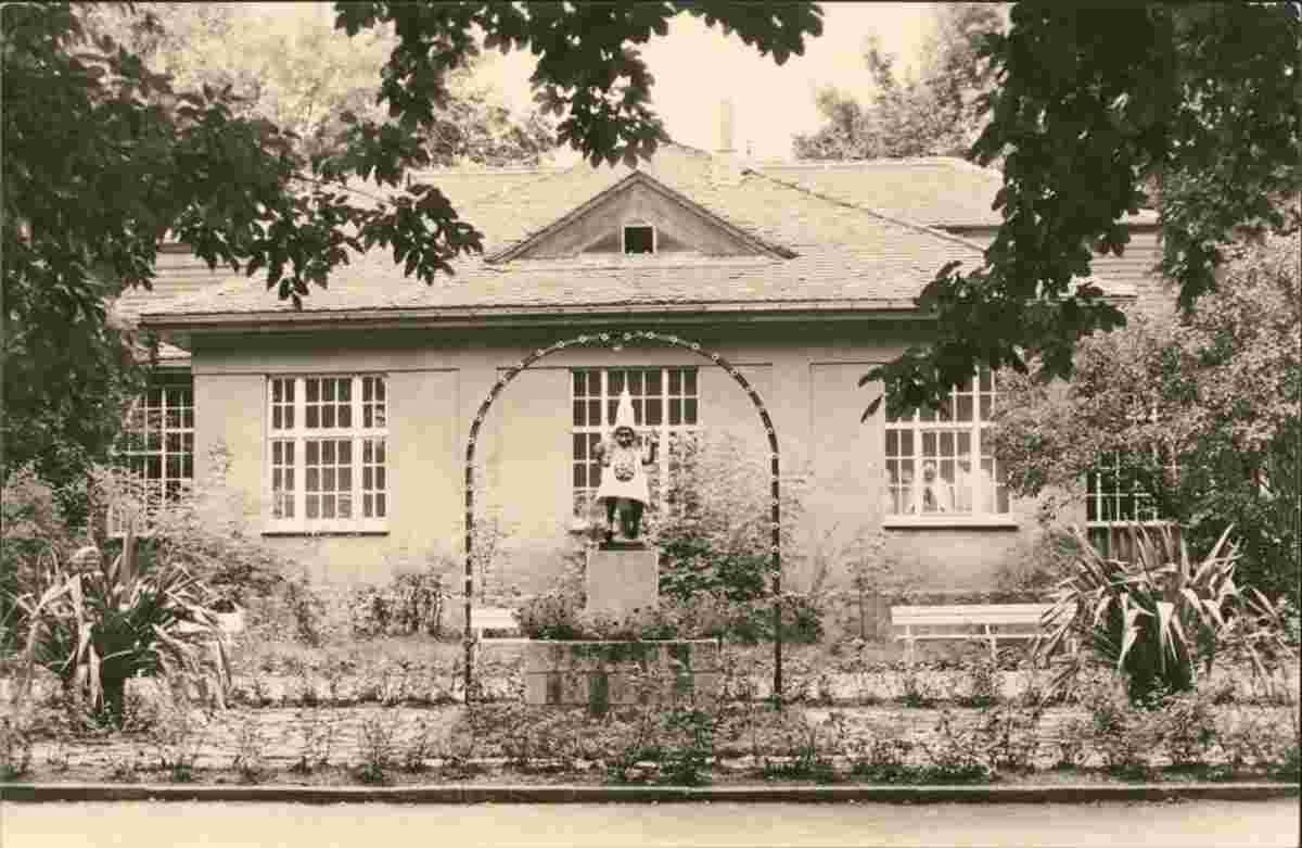 Bad Dürrenberg. Trinkhalle, Trinkmännchen, 1961