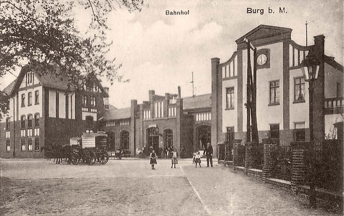 Burg (bei Magdeburg). Bahnhof