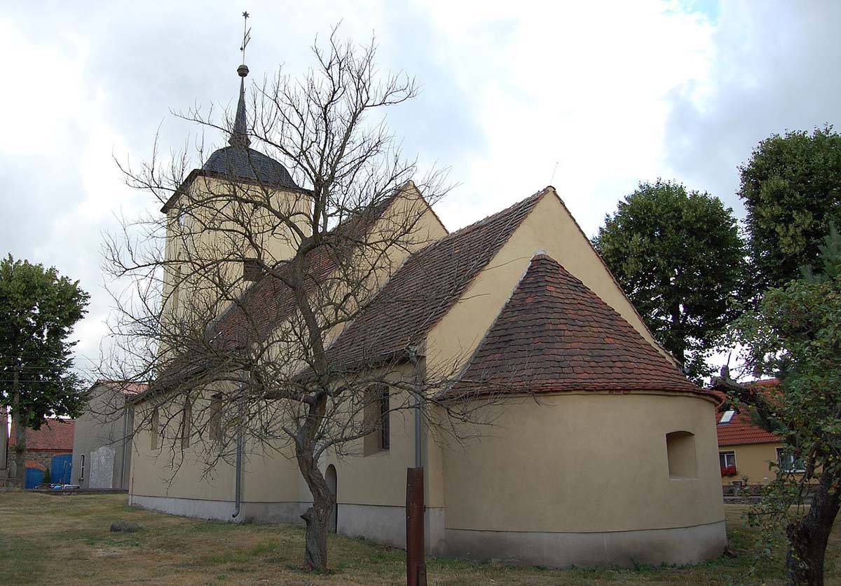 Burgstall (Börde). Sandbeiendorf - Dorfkirche