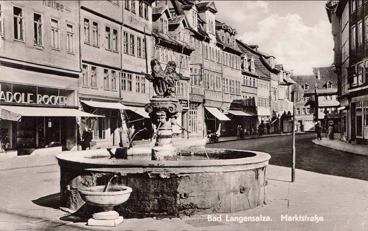 Bad Langensalza. Marktstraße mit Brunnen