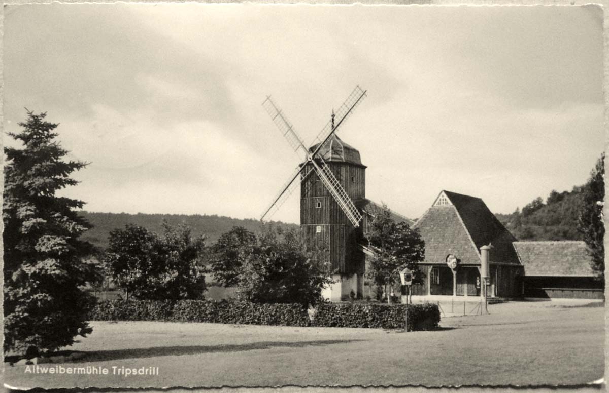 Cleebronn. Gasthaus zur Altweibermühle Tripsdrill, Windmühle