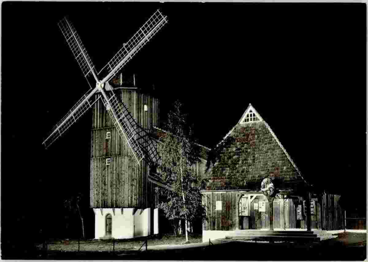 Cleebronn. Windmühle, night