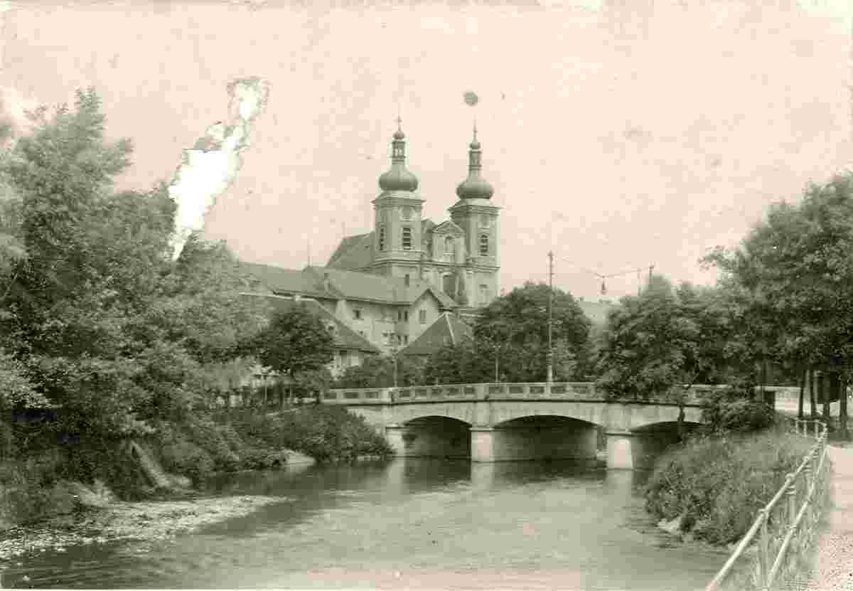 Donaueschingen. Schützenbrücke mit Katholische Kirche St. Johann