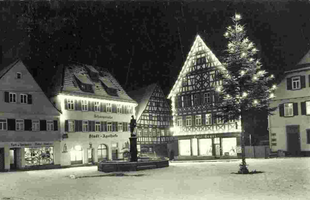 Dornstetten. Marktplatz mit Brunnen, 1960