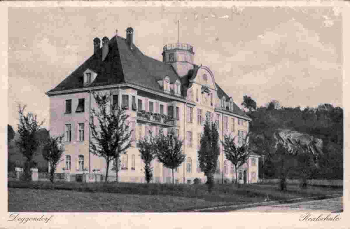 Deggendorf. Aletsberg - Realschule