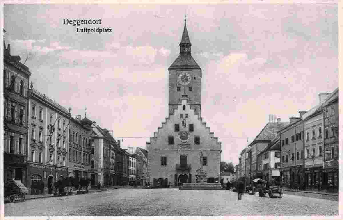 Deggendorf. Luitpoldplatz, Rathaus, 1927