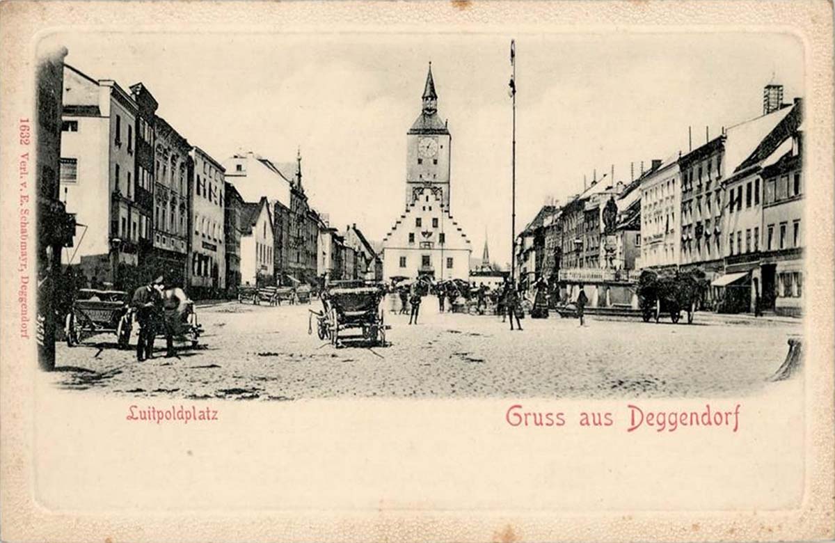 Deggendorf. Luitpoldplatz