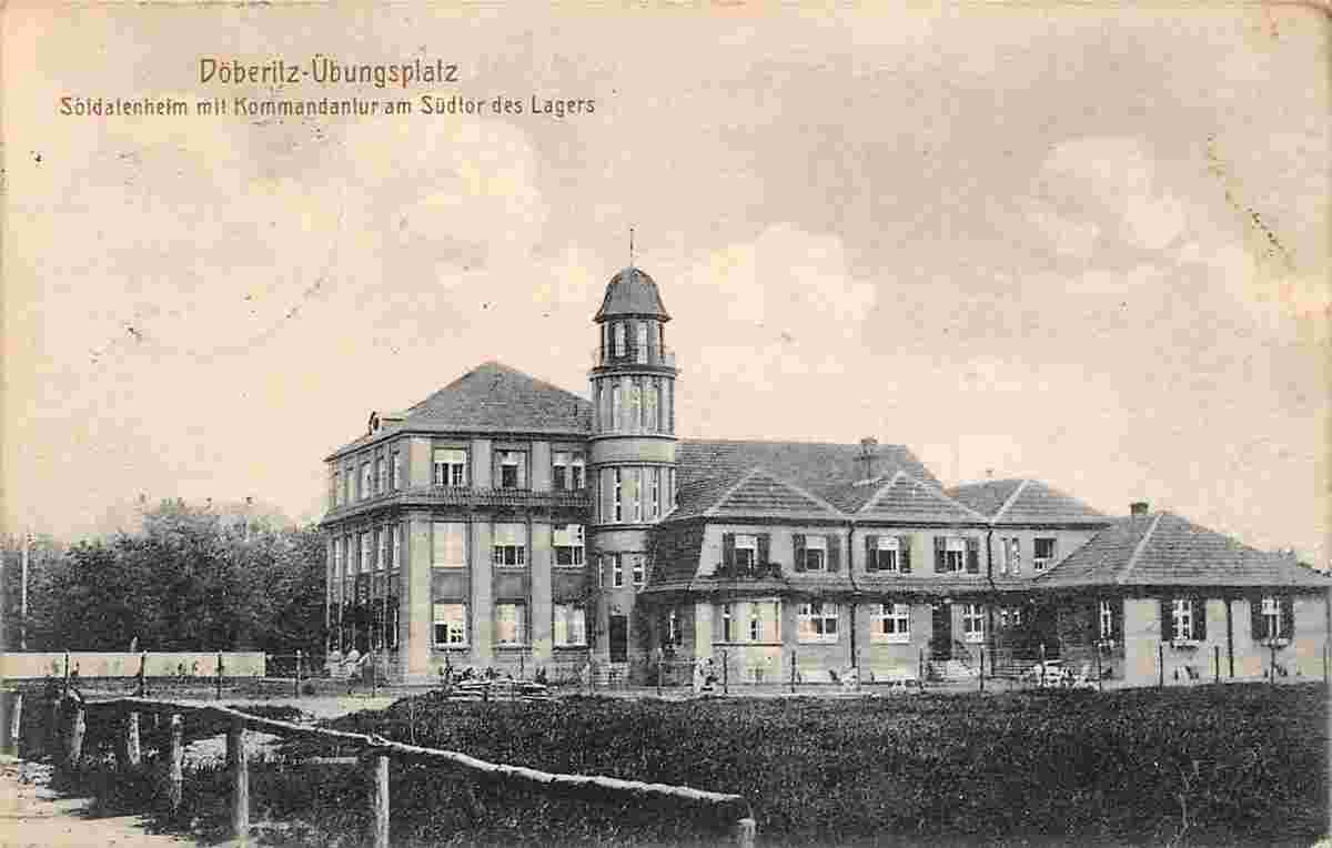 Dallgow-Döberitz. Soldatenheim mit Kommandantur am Südtor des Lagers, 1914