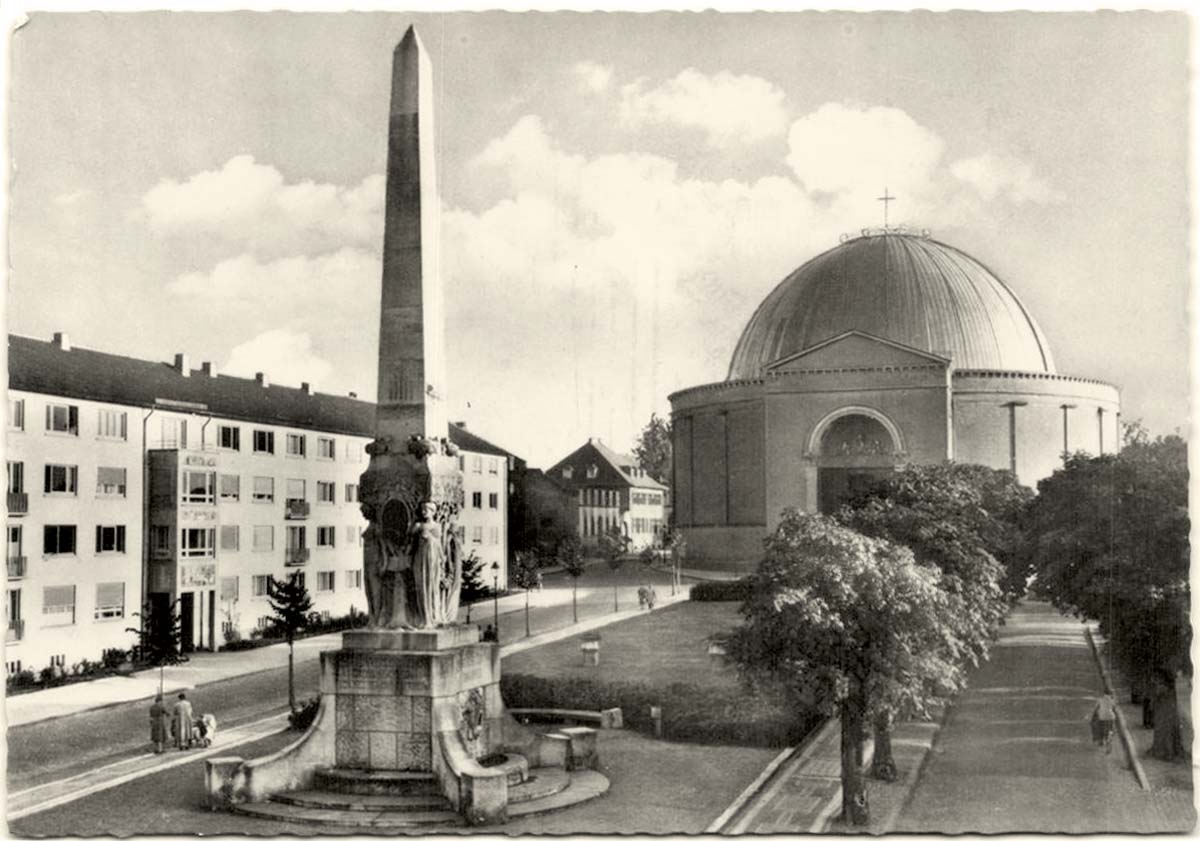 Darmstadt. St. Ludwigskirche und Alice-Denkmal