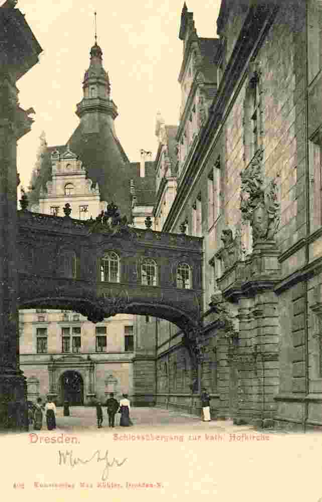 Dresden. Schloss Übergang zur Katholische Hofkirche