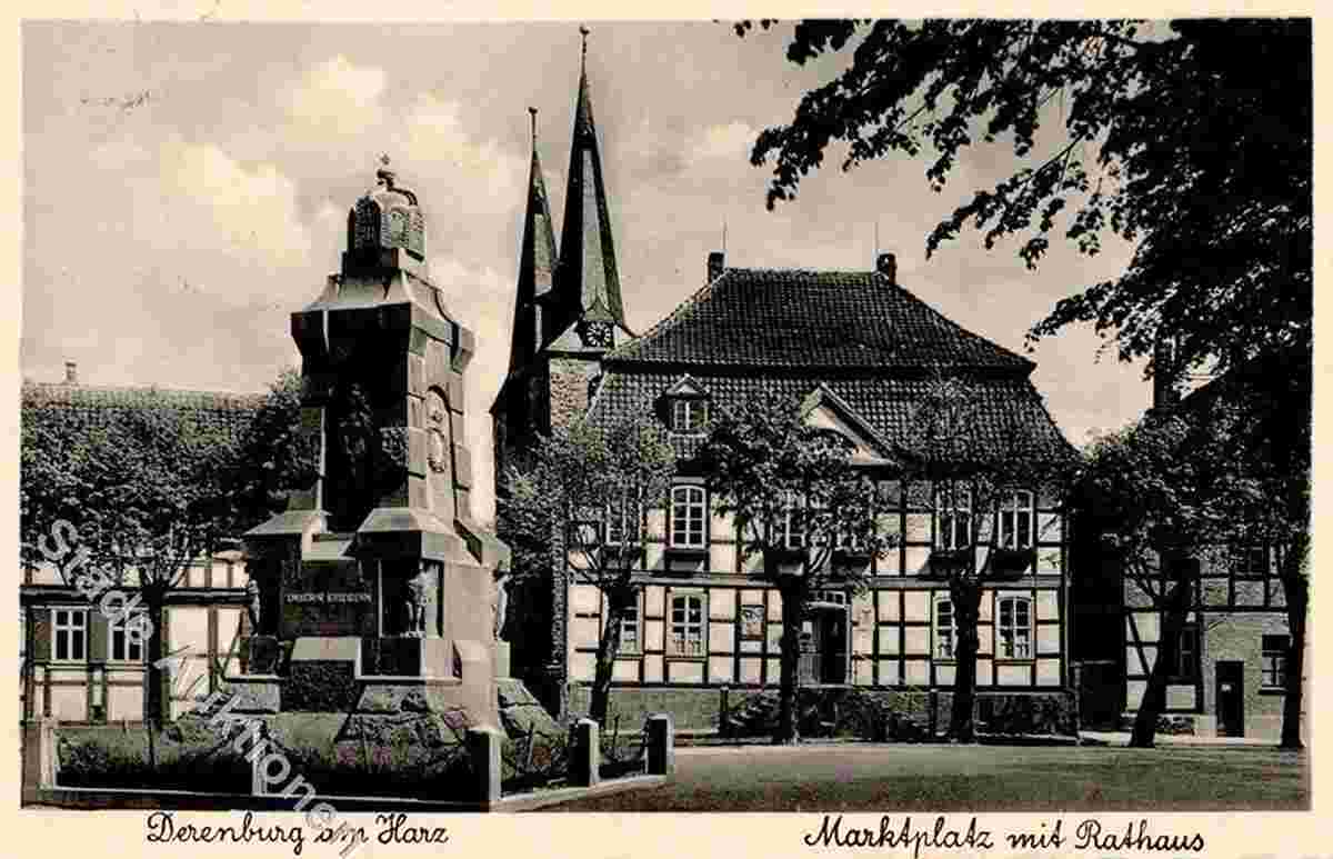 Derenburg. Rathaus und Marktplatz mit Kriegerdenkmal