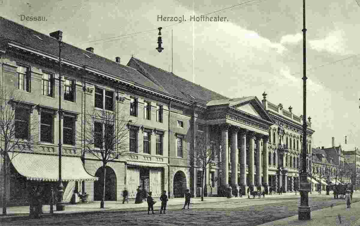 Dessau. Herzogliche Hoftheater