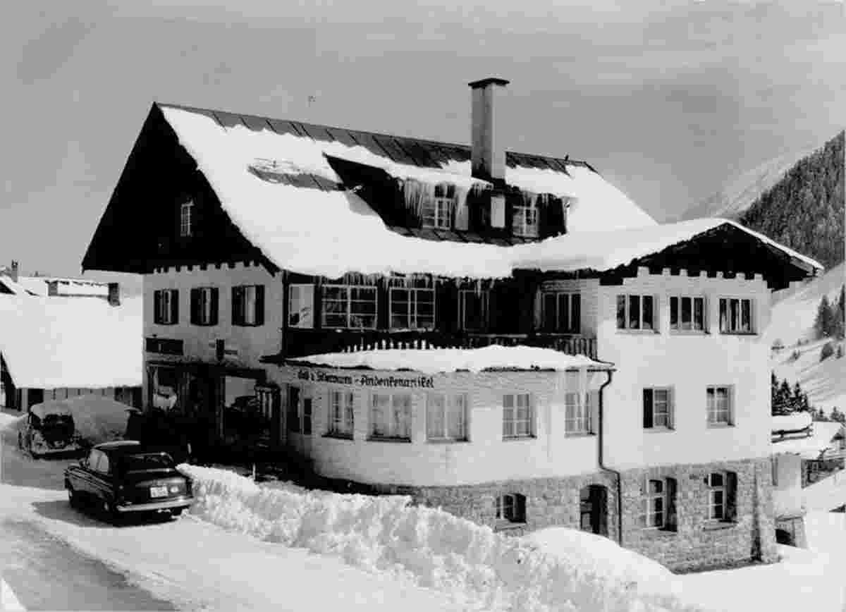 Eichstegen. Hirschegg - Pension Pühringer mit Café und Bäckerei, Winter