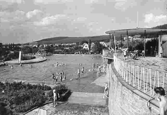 Erlenbach am Main. Schwimmbad