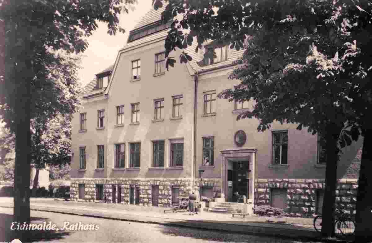Eichwalde. Rathaus, Eingang, 1958