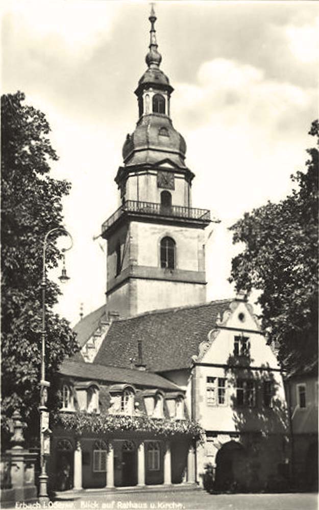 Erbach (Odenwald). Rathaus und Kirche