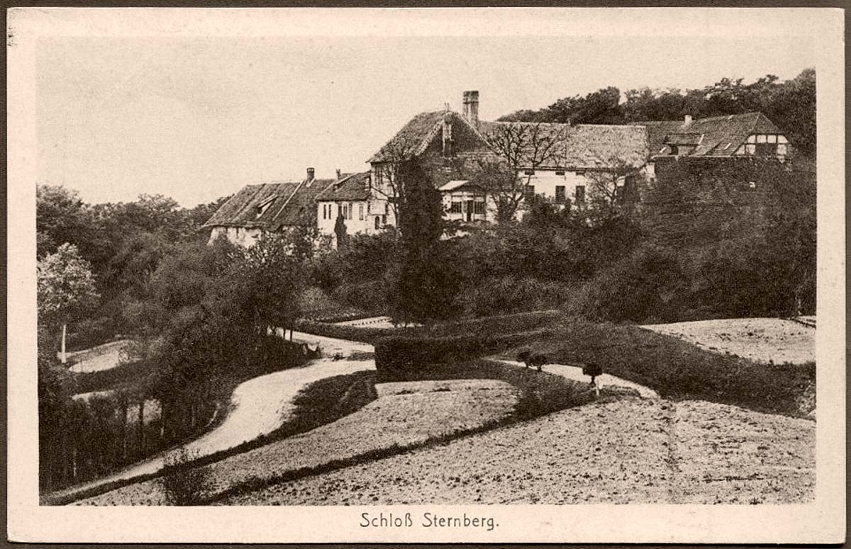 Extertal. Burg Sternberg