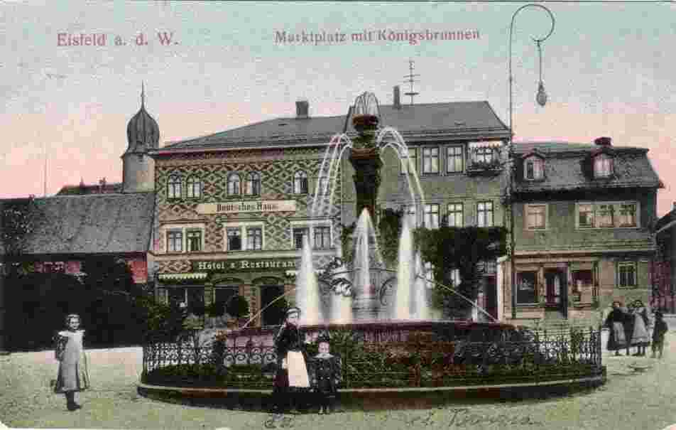 Eisfeld. Marktplatz mit Königsbrunnen, Hotel 'Deutsche Haus'