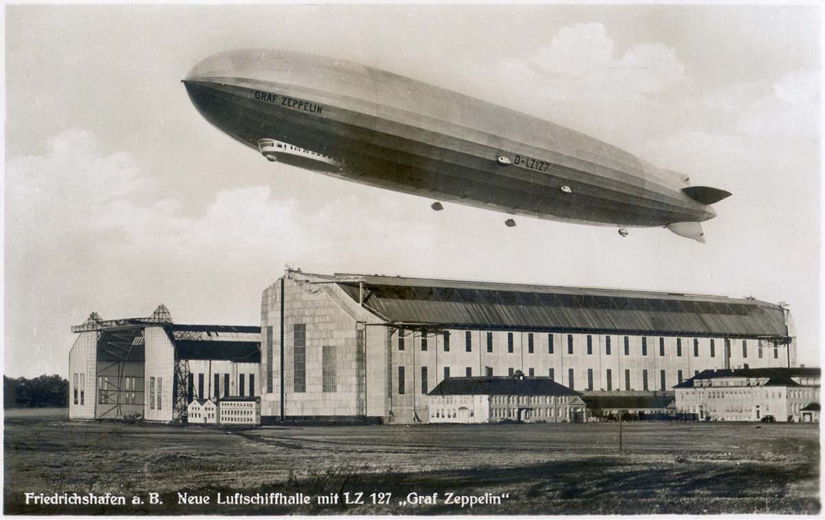 Friedrichshafen. LZ 127 'Graf Zeppelin' und Neue Luftschiffhalle